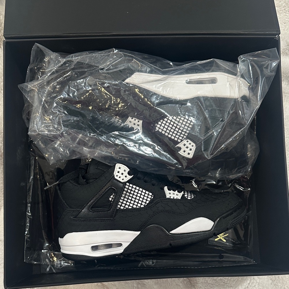 Air Jordan 4 Luxe Black Shoe Surgeon